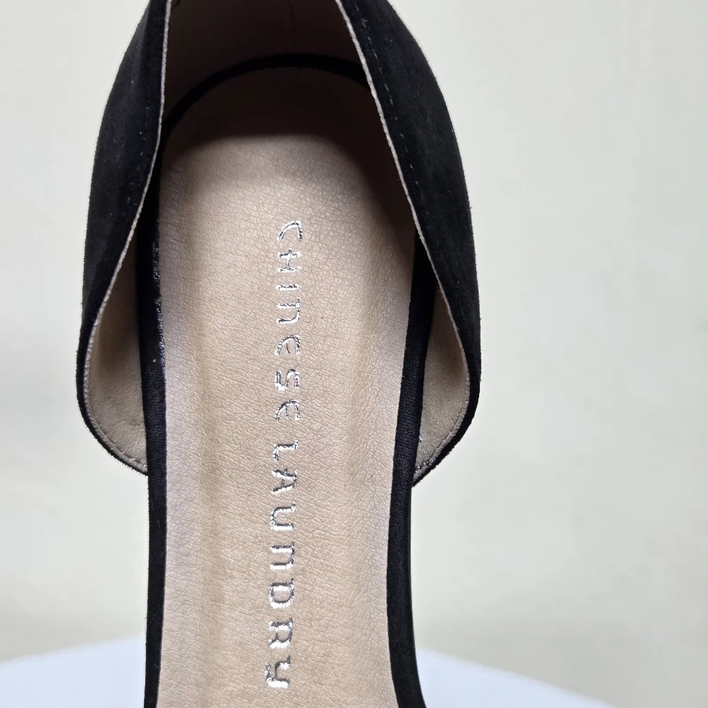 NIB Chinese Laundry Eternal Love Flats Size-9